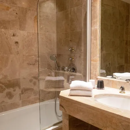 Regent Contades فندق